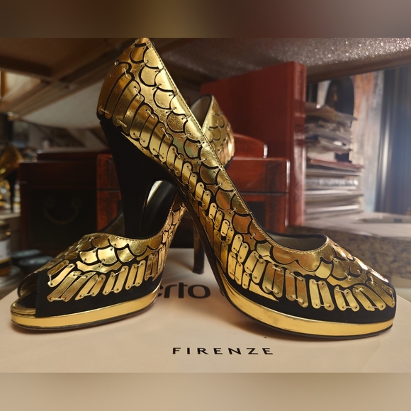 Showstopping Gold Black Suede ROBERTO CAVALLI Peeptoe Metallic Stiletto Pump 39 - Picture 10 of 10